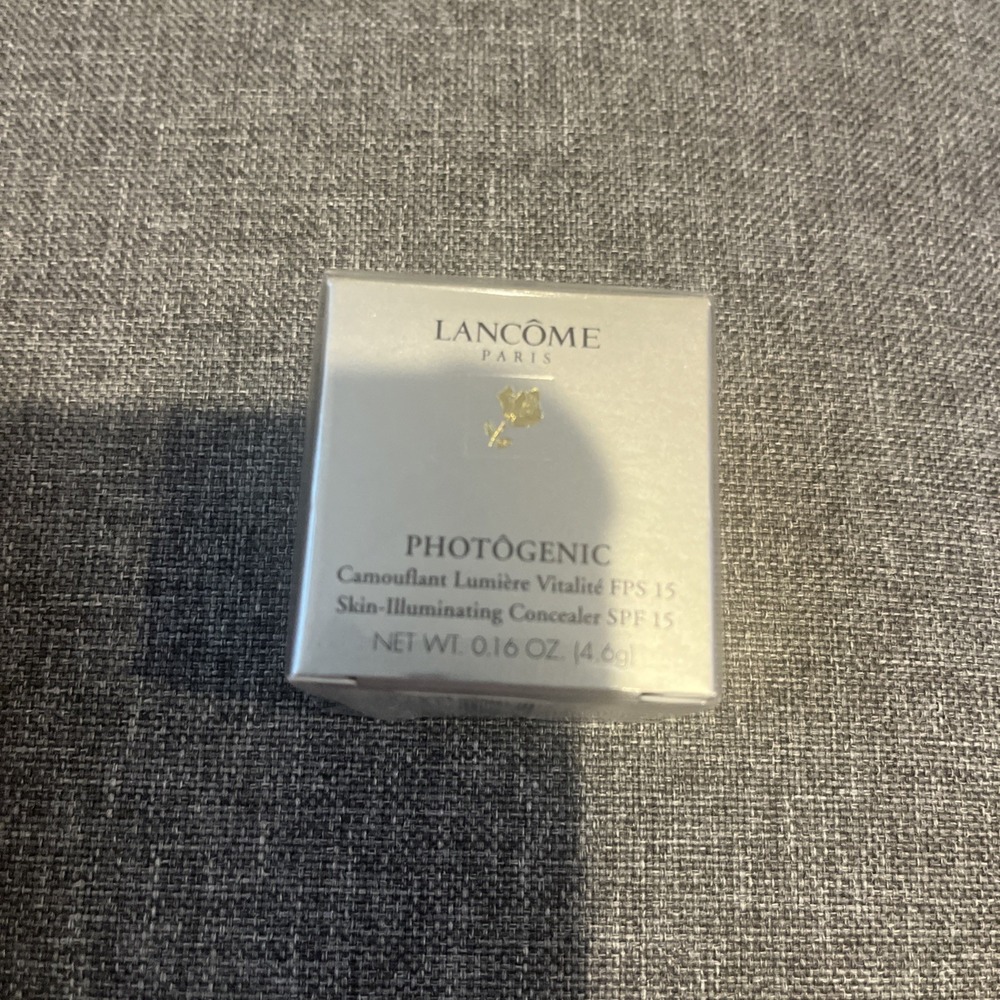 Lancome Photogenic Skin Illuminating Concealer SPF 15 Light Buff